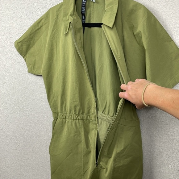 Lululemon lab Zip Front Collared Romper Bronze Green W1DHPS Sz 8 - Picture 5 of 15